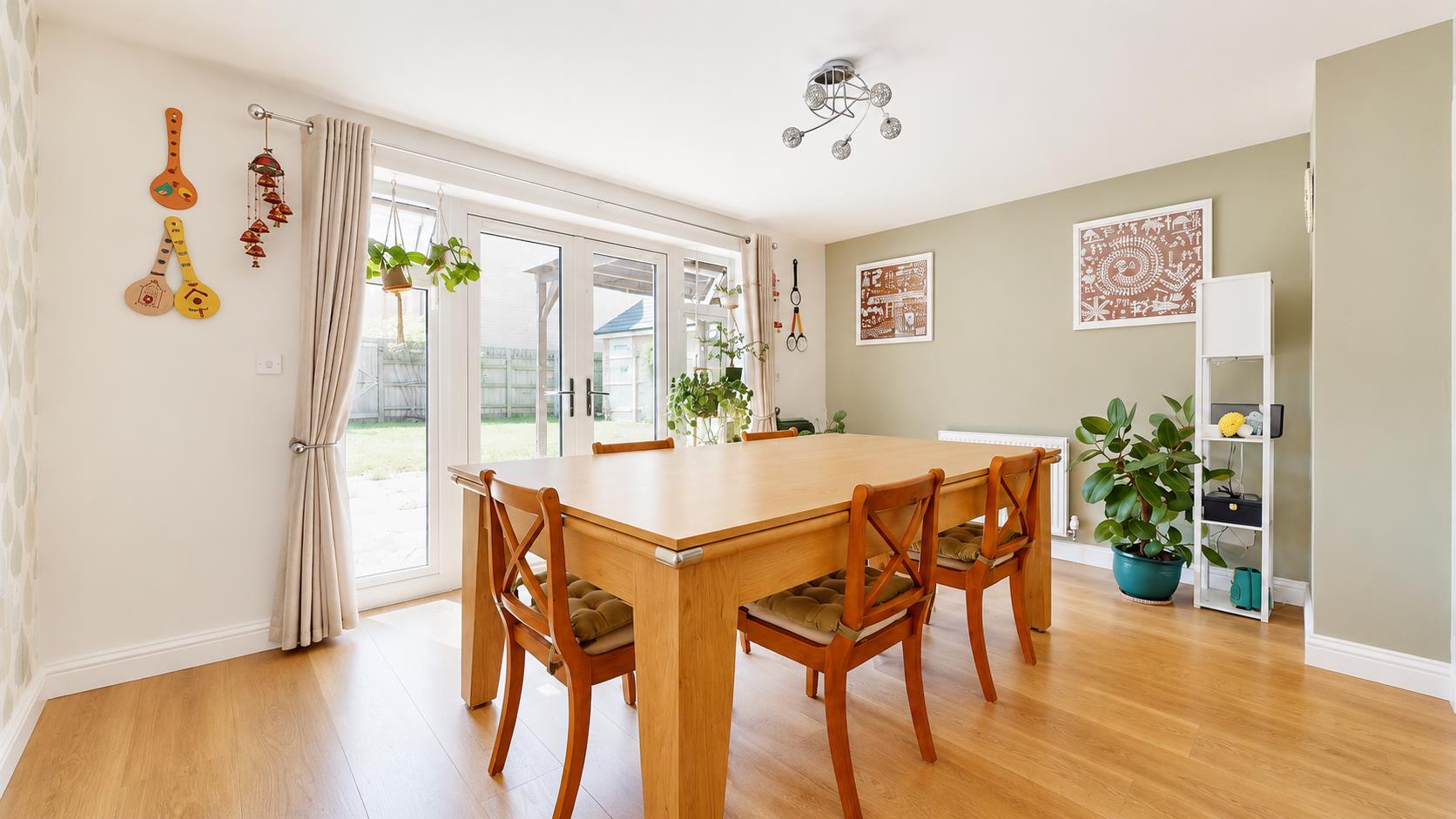 5 bed property in Heren Lane, Milton Keynes